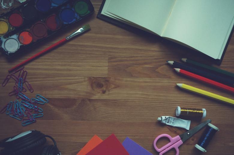 Free stock image of Painting Material created by Pixabay