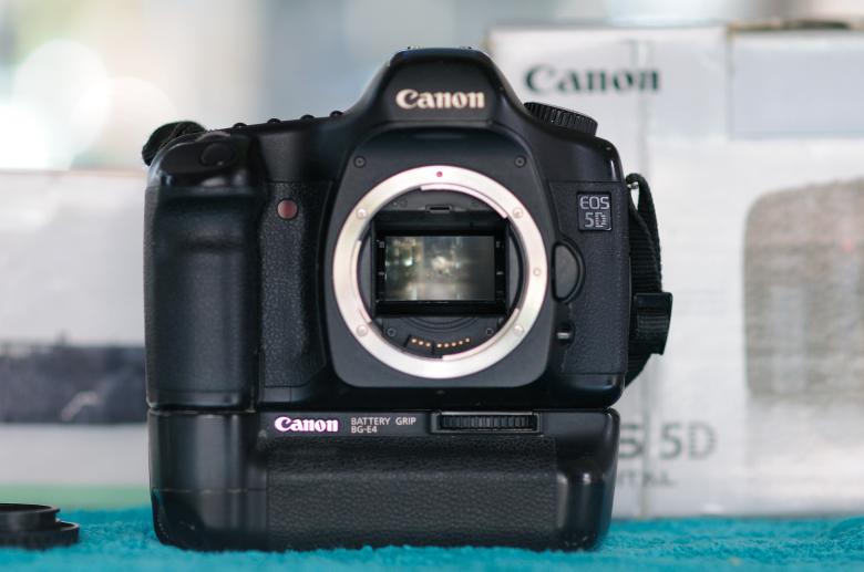 Free stock image of Canon EOS 5D Camera created by Pixabay
