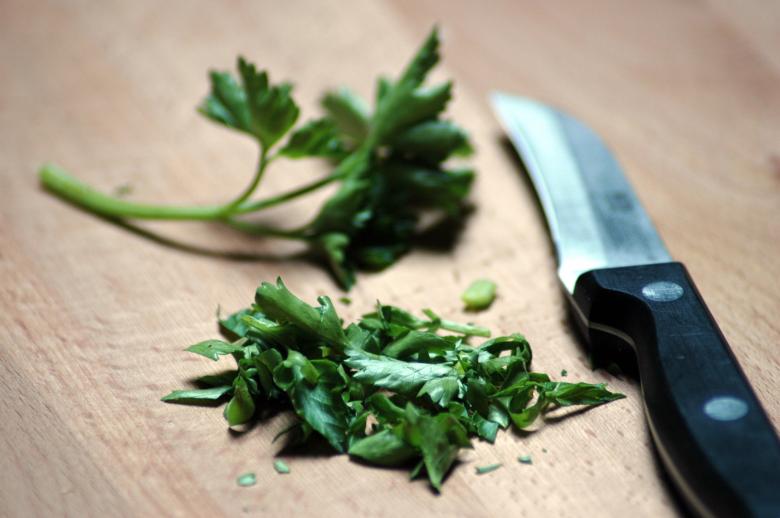 Free stock image of Cutting Parsley created by Iva Villi