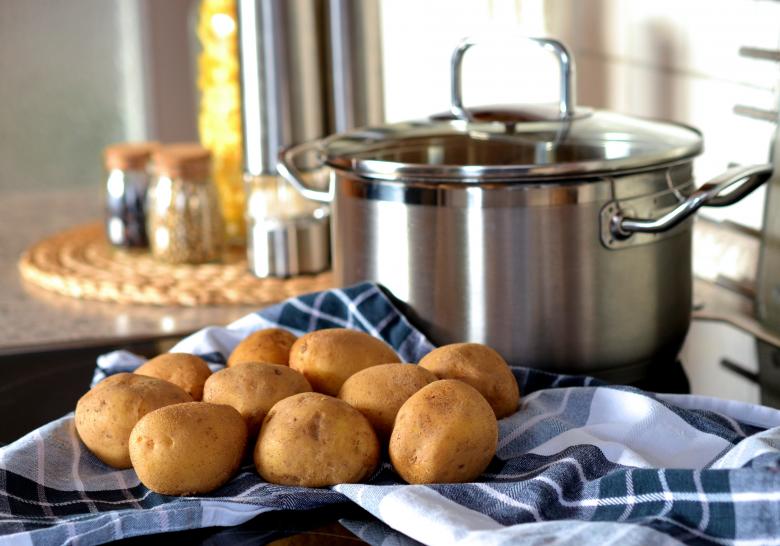 Free stock image of Potatoes in the Kitchen created by Pixabay