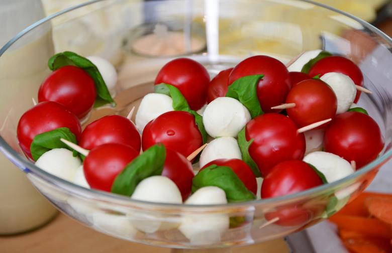Free stock image of Tomato Mozzarella created by Pixabay