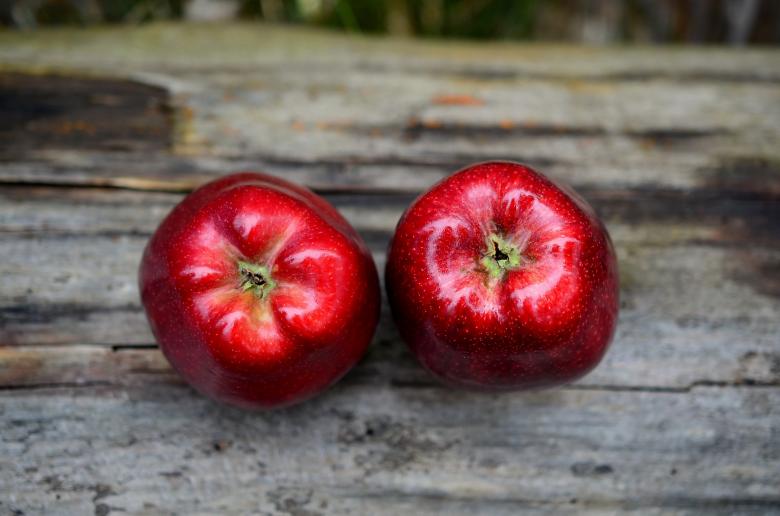 Free stock image of Red Apples created by Pixabay