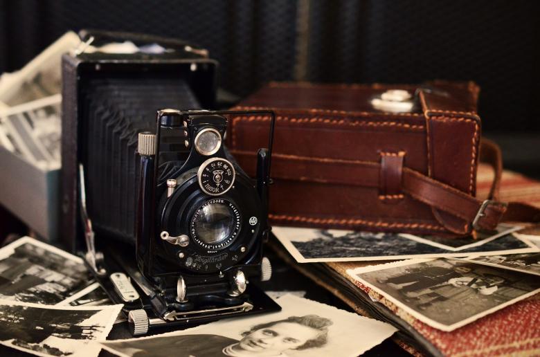 Free stock image of Old Camera created by Pixabay