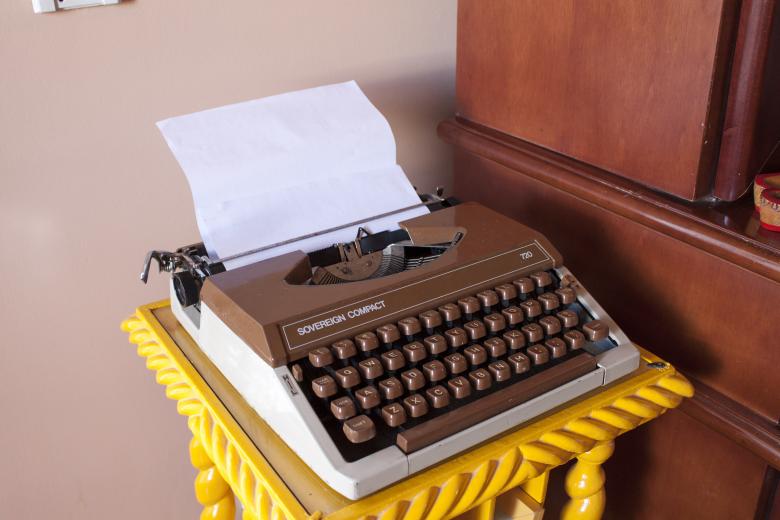 Free stock image of Old Typewriter created by Eduardo Soares Bogosian