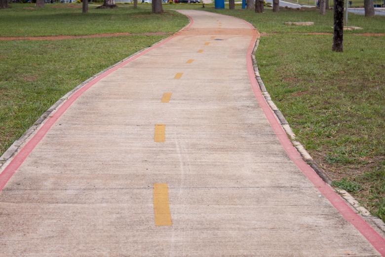 Free stock image of Road in the Park created by Eduardo Soares Bogosian