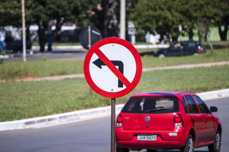 Free stock image of No Left Turn created by Eduardo Soares Bogosian