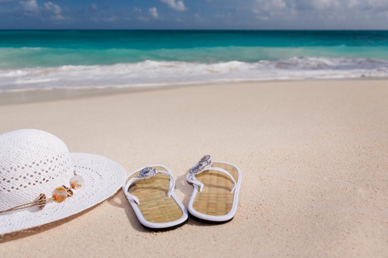 Free stock image of Hat and Flipflops created by Pixabay