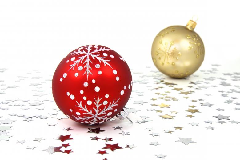 Free stock image of Christmas Bauble created by Pixabay