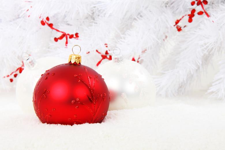 Free stock image of Christmas Bauble created by Pixabay