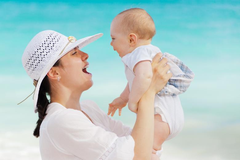 Free stock image of Mother's Love created by Pixabay