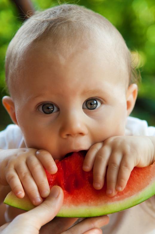 Free stock image of Little Kid Eating created by Pixabay