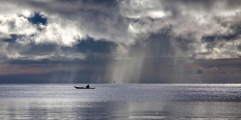 Free stock image of Alone in the Sea created by Pixabay