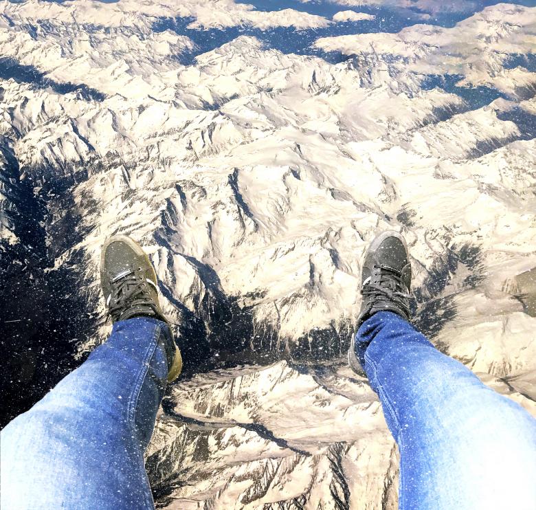 Free stock image of Feet hanging over the Alps created by Stefano Rech
