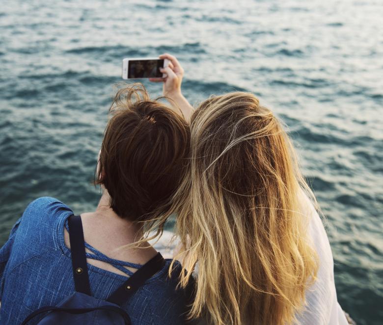 Free stock image of Taking Selfie created by Pixabay