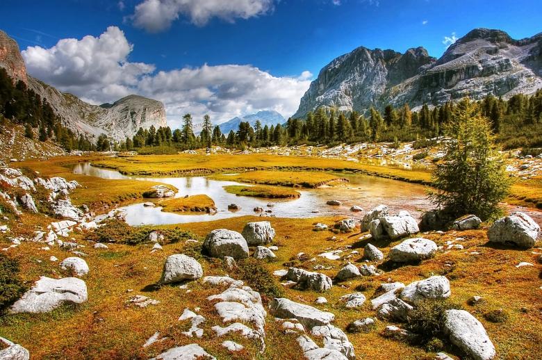 Free stock image of Dolmites Mountain Range created by Pixabay