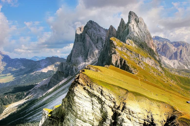 Free stock image of Mountainous Peak created by Pixabay