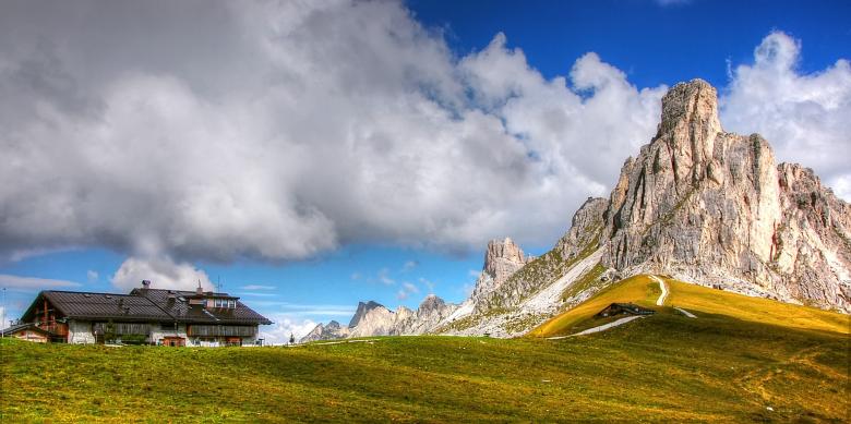 Free stock image of Passo Giau created by Pixabay