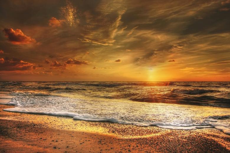 Free stock image of Waves of the Sea created by Pixabay