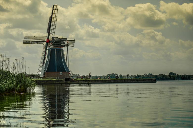 Free stock image of Windmill on the River Bank created by Pixabay