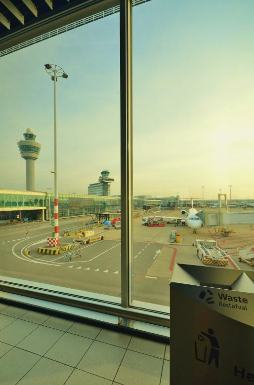 Free stock image of Planes on the Airport created by Pixabay