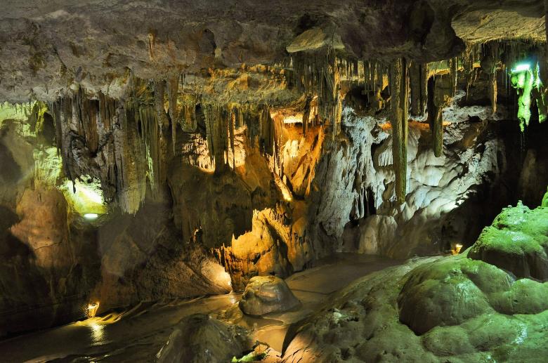 Free stock image of Inside the Cave created by Pixabay