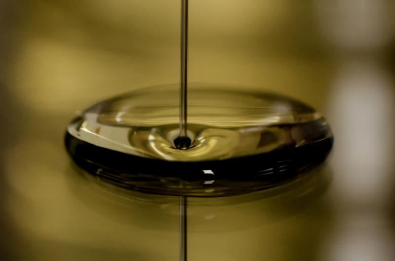 Free stock image of Viscous Oil created by Pixabay