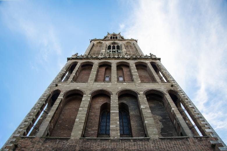 Free stock image of Giant Building created by Pixabay