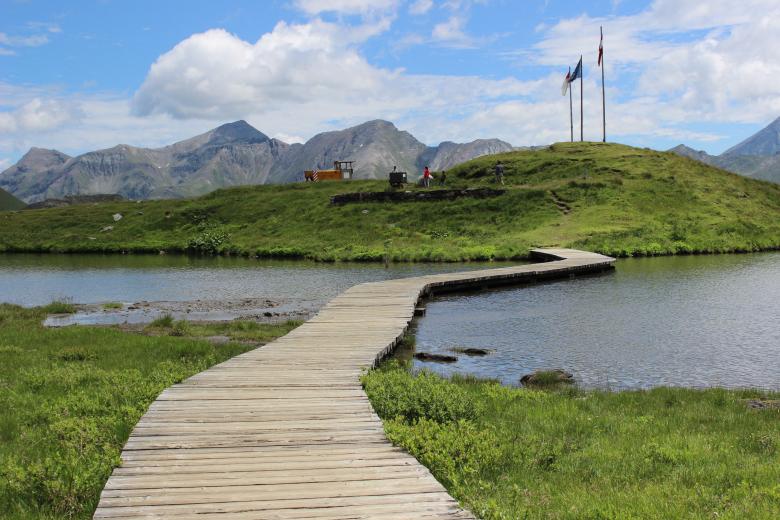 Free stock image of Walk in the lake created by Hassan Yahya Alali