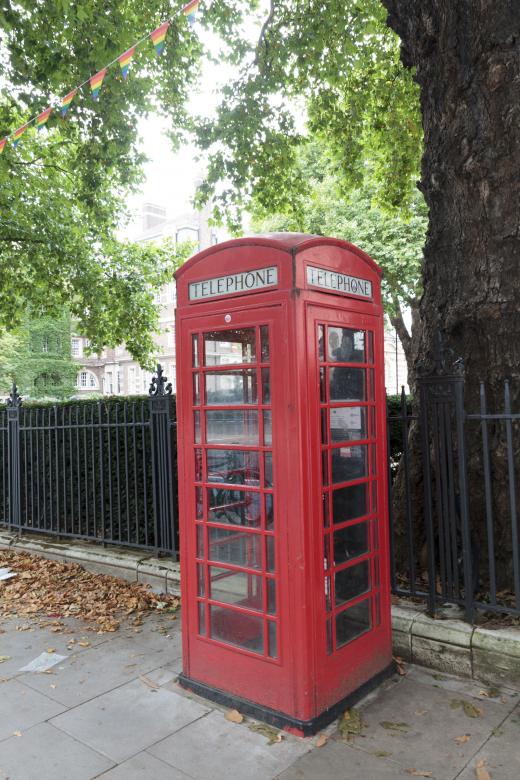 Free stock image of UK Phone Booth created by Geoffrey Whiteway