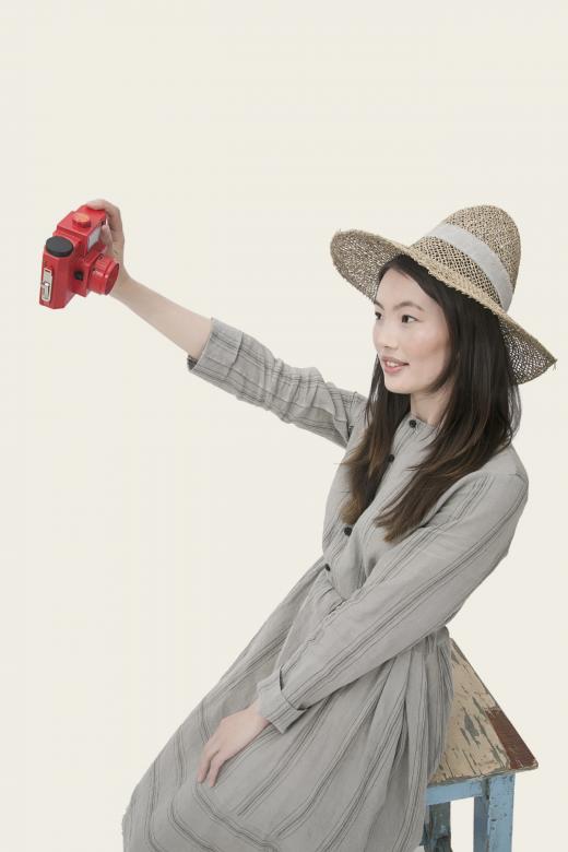 Free stock image of Asian girl making a selfie created by Ivan Boyko