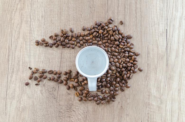 Free stock image of White Cup and Coffee Beans created by Lukas