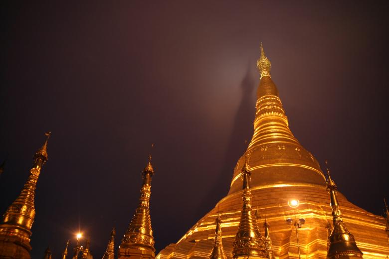 Free stock image of Temple in Yangon created by Fabrice Dubesset
