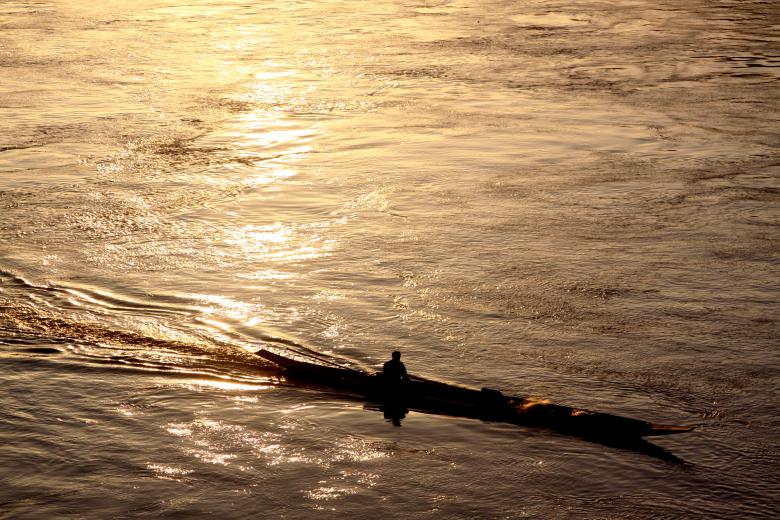 Free stock image of Sailing in Mekong at Sunset created by Fabrice Dubesset