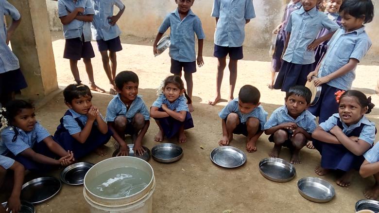 Free stock image of Children at mid day meals created by Kanduri Narasimha Charyulu