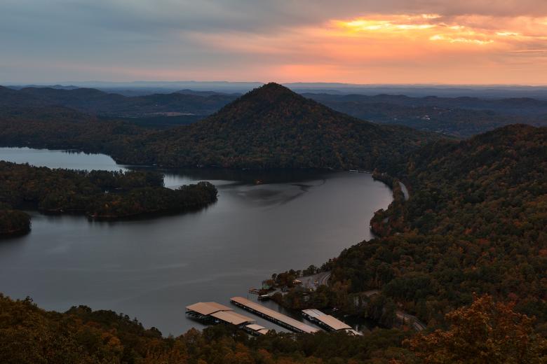 Free stock image of Autumn Sprinkle Sunset - Lake Ocoee created by Nicolas Raymond