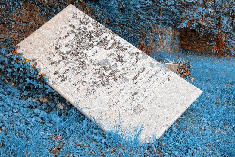 Free stock image of Tilted Donegal Tombstone - Frozen in Time created by Nicolas Raymond