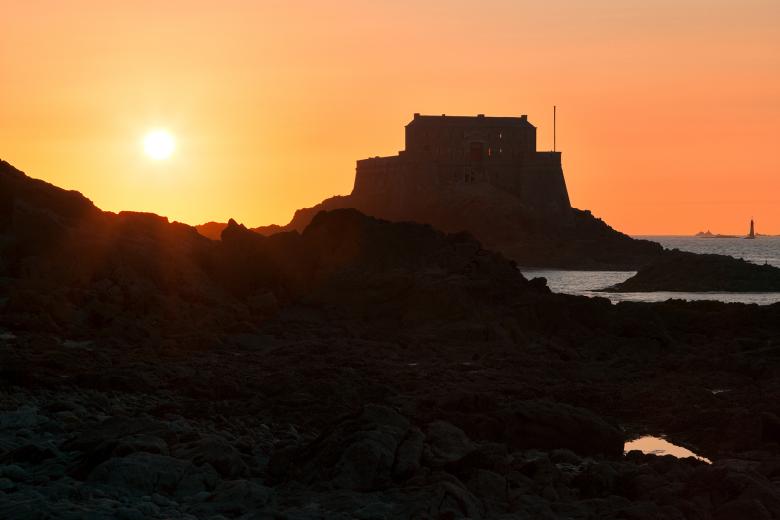 Free stock image of Saint-Malo Fort Sunset created by Nicolas Raymond