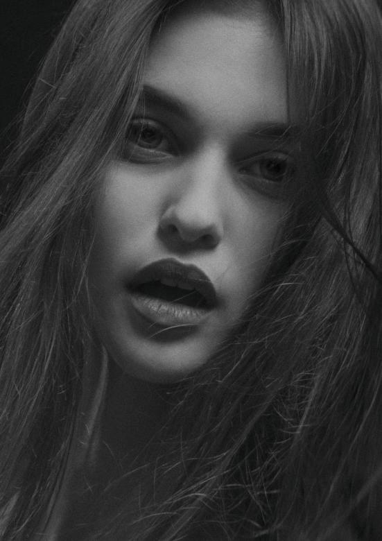 Free stock image of Woman Studio Portrait created by Alexander Krivitskiy