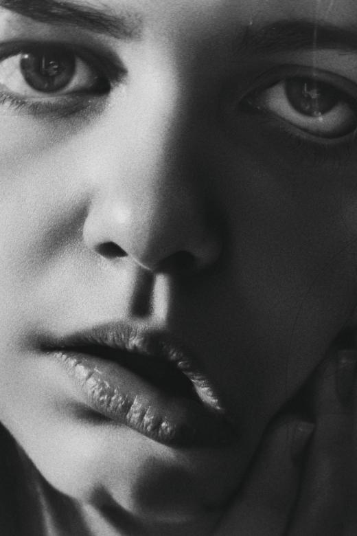 Free stock image of Black and White Female Closeup created by Alexander Krivitskiy