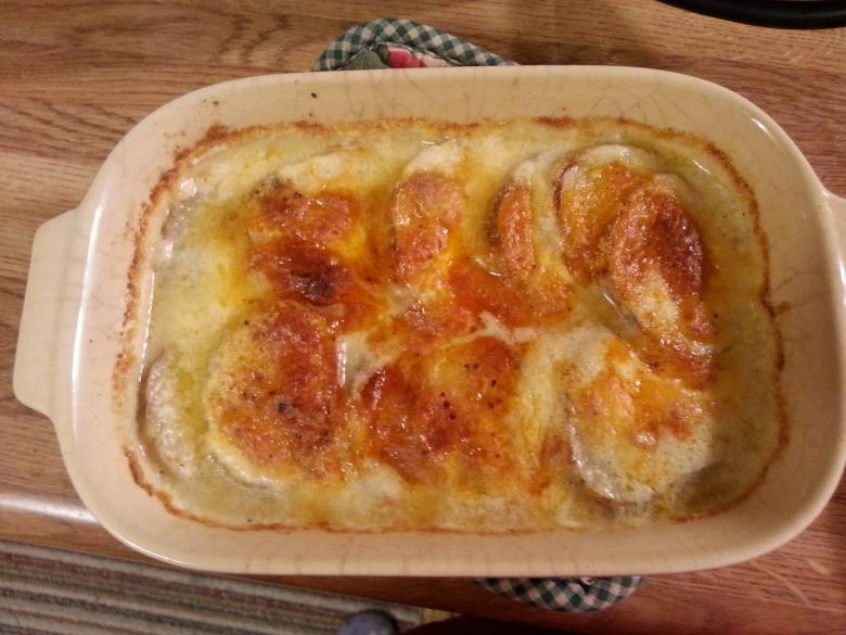 Free stock image of Baked Scalloped Potatoes created by Katharine Sparrow