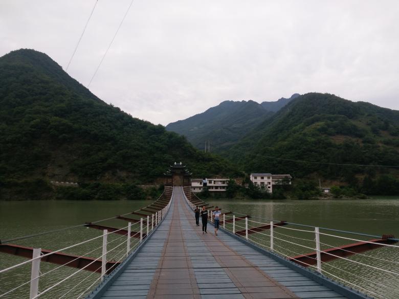 Free stock image of Wooden Bridge with Mountain Views created by G xm