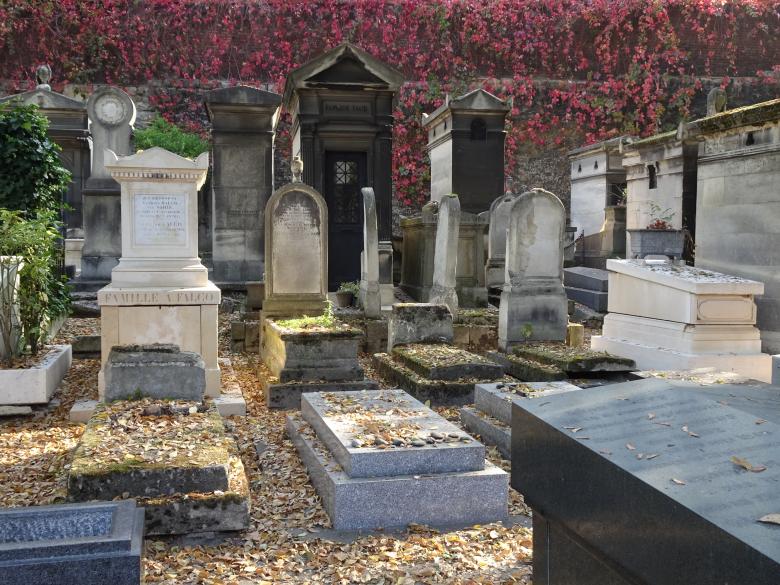 Free stock image of Graves in Cemetery in Paris created by GAIMARD Jacques