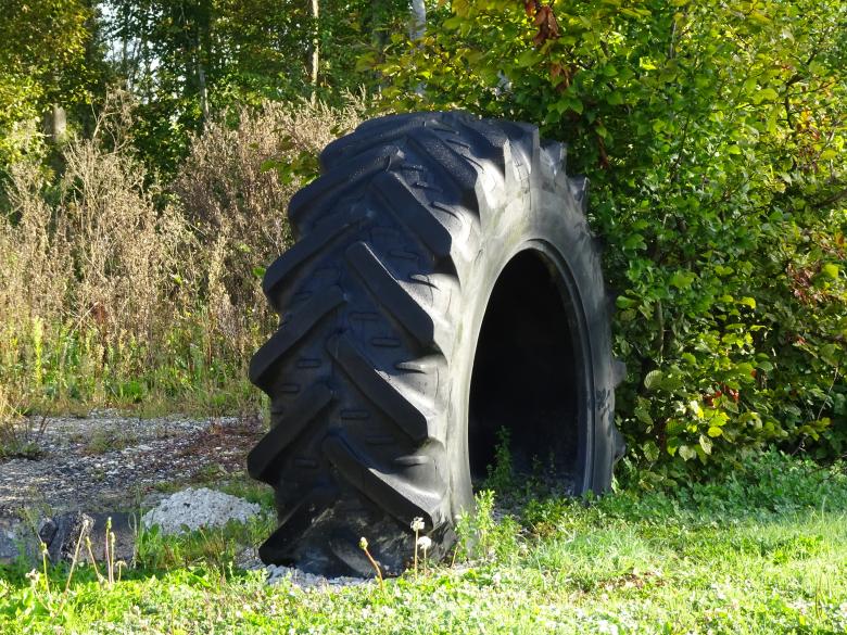 Free stock image of To my beloved tire... R.IP. created by GAIMARD Jacques
