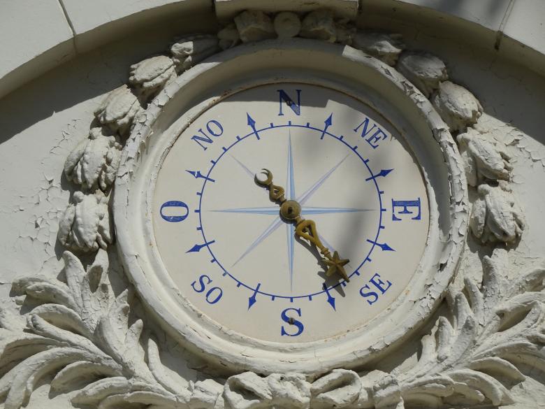 Free stock image of Very unusual barometer (side by side with a clock) created by GAIMARD Jacques