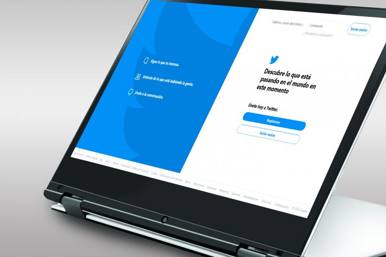 Free stock image of Twitter Screen on Tablet created by Cuambaz