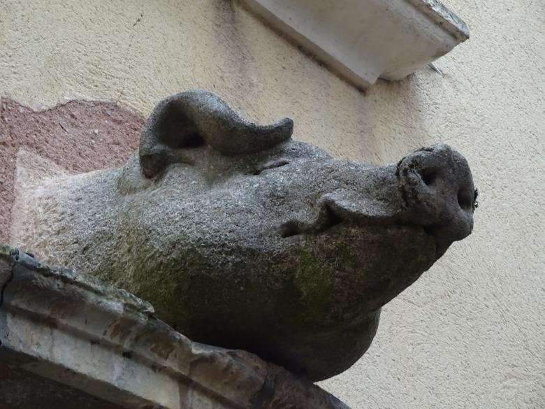 Free stock image of Stone sculpture in ancient house created by GAIMARD Jacques