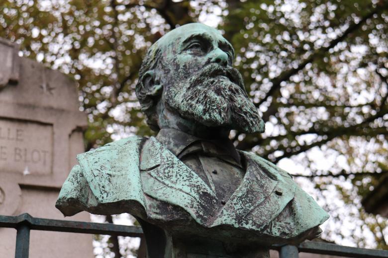 Free stock image of Bust bronze sculpture created by GAIMARD Jacques