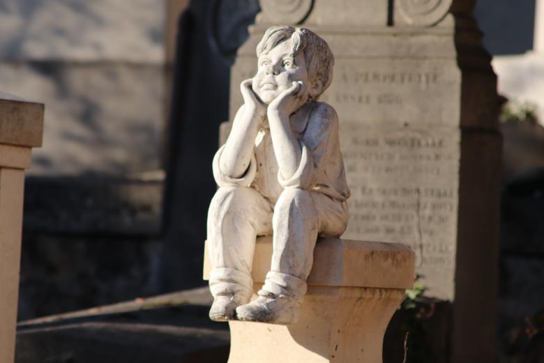 Free stock image of Statue of Child on a Grave created by GAIMARD Jacques