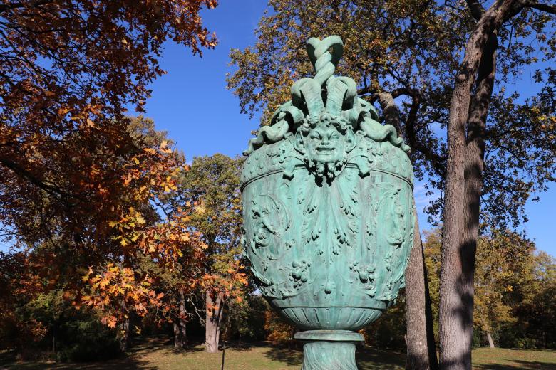 Free stock image of Huge bronze vase created by GAIMARD Jacques