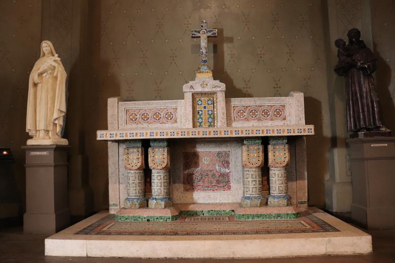 Free stock image of 1920's mosaic art on an altar created by GAIMARD Jacques